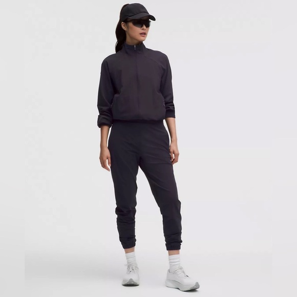 Lululemon Adapted State High-Rise Jogger
Magnetic Closures - Picture 1 of 12